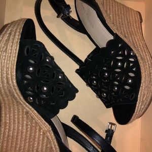 BRAND NEW Marc Fisher Hata cutout black wedge